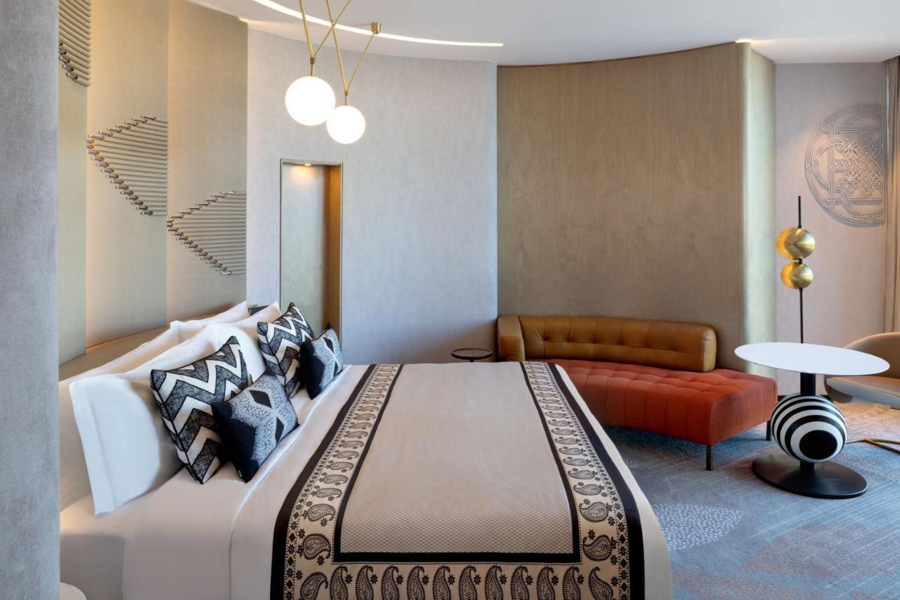 Paragraph Freedom Square, A Luxury Collection Hotel, Tbilisi ภายนอก รูปภาพ