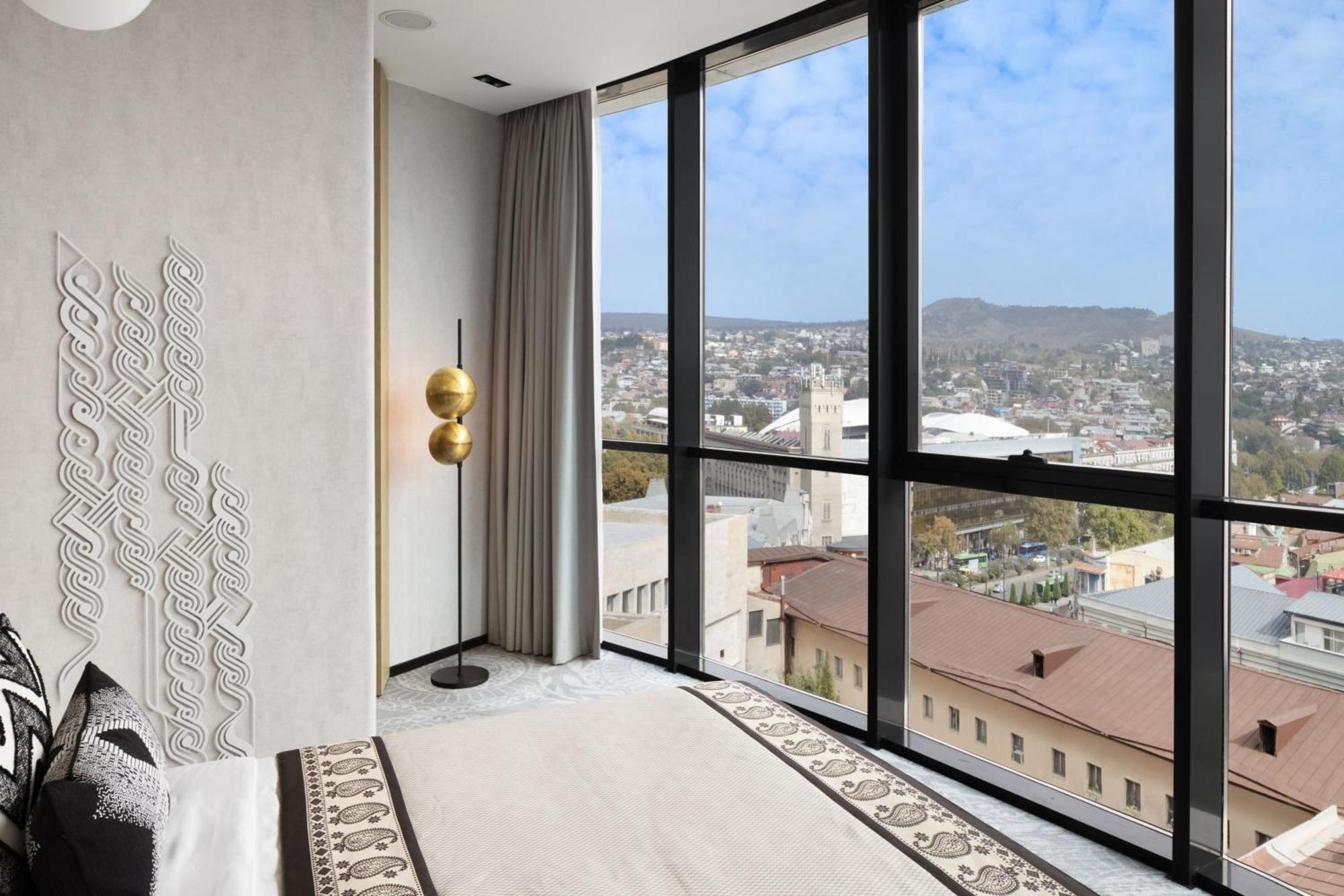 Paragraph Freedom Square, A Luxury Collection Hotel, Tbilisi ภายนอก รูปภาพ