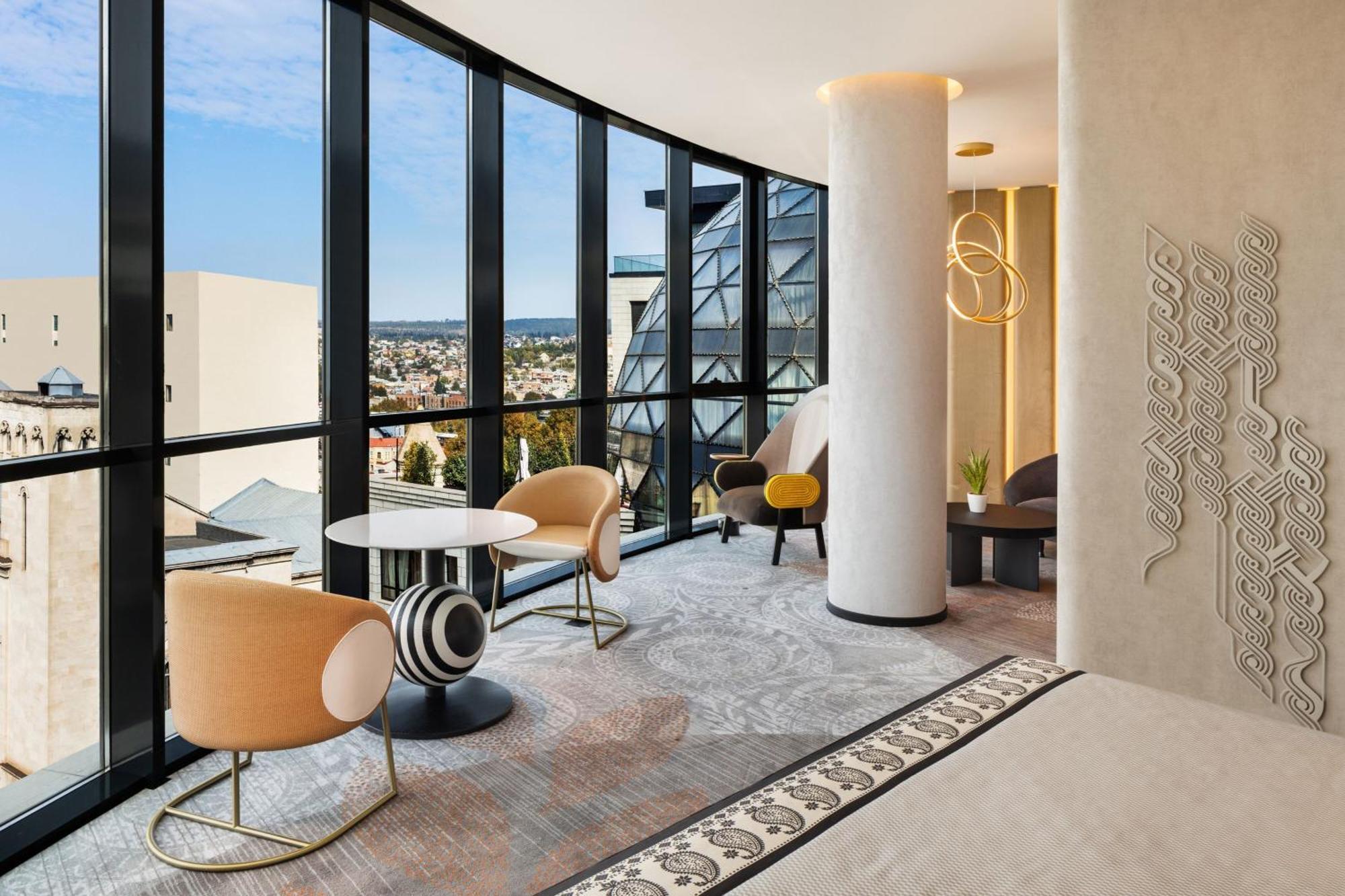 Paragraph Freedom Square, A Luxury Collection Hotel, Tbilisi ภายนอก รูปภาพ