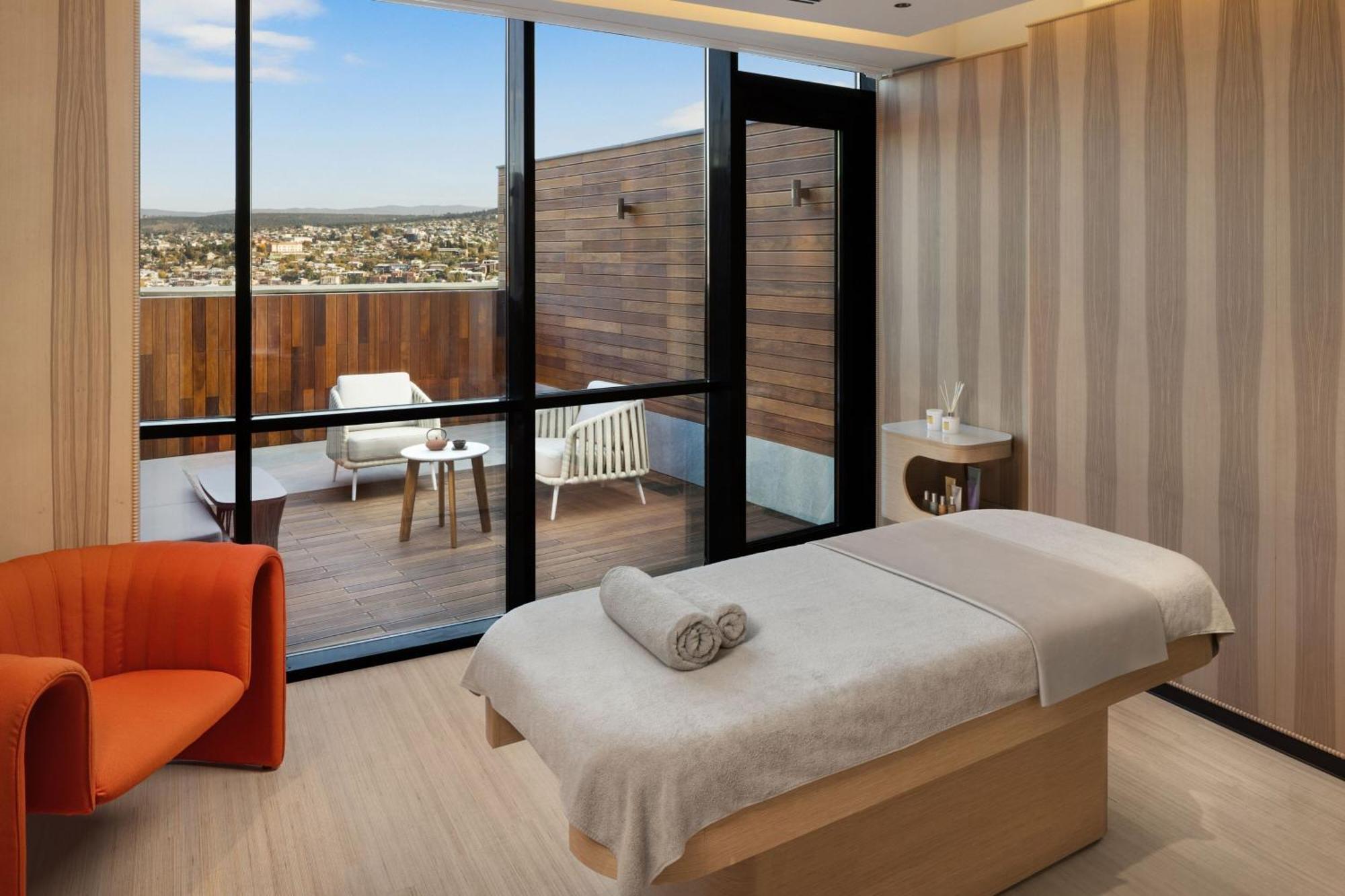 Paragraph Freedom Square, A Luxury Collection Hotel, Tbilisi ภายนอก รูปภาพ